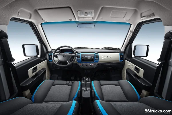 Dongfeng EC36II 2.2T 4.5m Pure Electric Light Bus 38.64kWh Cab (1) | 86Trucks