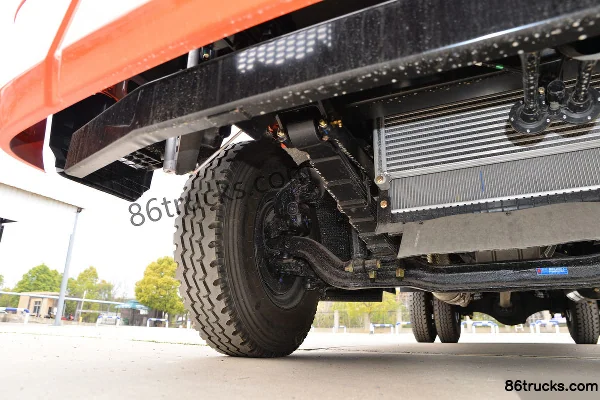 Dongfeng FuruiKa R7 170hp 4X2(6 wheels) Flatbed Truck Chassis (2) | 86Trucks