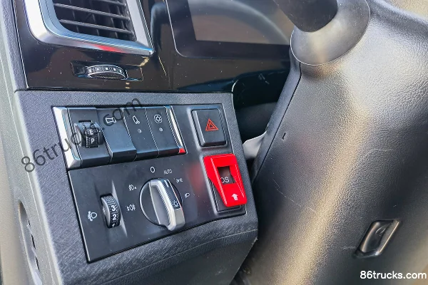 Foton AumanEST Version Star 580 ch 6X4(10 roues) tracteur routier AMT automatique Cabine (3) | 86Trucks