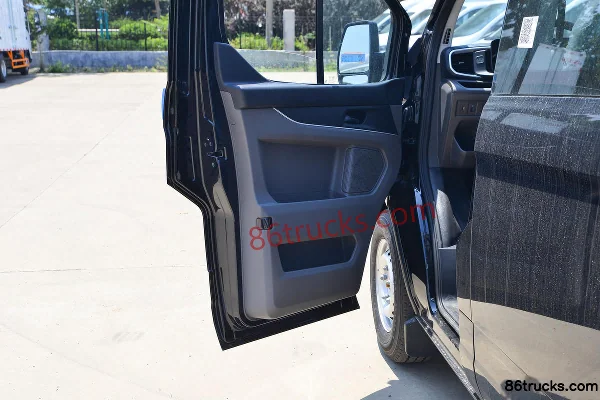 JMC New Transit 143 hp 2.0T diesel 9-speed automatic 6/7/8/9-seat short wheelbase low roof multi-purpose passenger vehicle Cab (2) | 86Truck