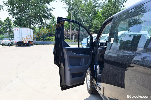 JMC New Transit 143 hp 2.0T diesel 9-speed automatic 6/7/8/9-seat short wheelbase low roof multi-purpose passenger vehicle Cab (1) | 86Truck