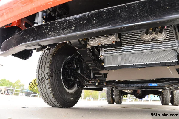 Dongfeng FuruiKa F6 170hp 4X2(6 wheels) 4.2m Single-row Flatbed Light Truck (Wide Body) (China VI) Chassis (2) | 86Trucks