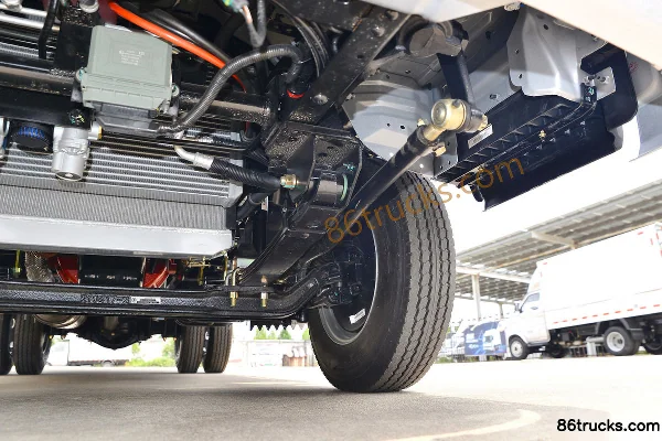 Ouling S1 Series 115hp 4X2(6 wheels) 3.7m Single Row Stake Truck Chassis (3) | 86Trucks