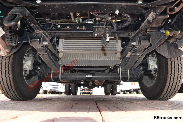 Yuejin Fuxing S100V 116 hp 4X2(6 wheels) 3.2m double-row flatbed small truck Chassis (1) | 86Trucks