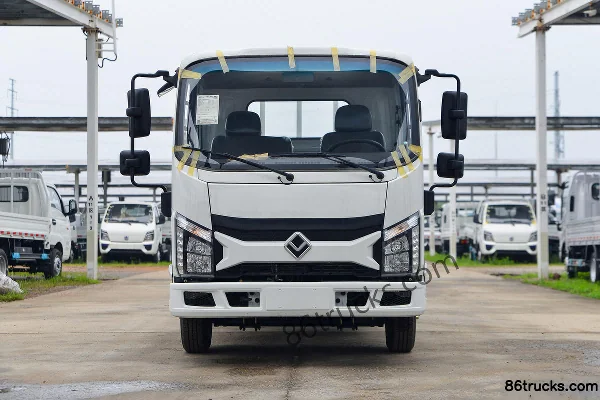 Ouling Jinlika II 2.0L 150hp 4X2(6 wheels) Gasoline 3.37m Semi-panel Van Light Truck Exterior (2) | 86Trucks