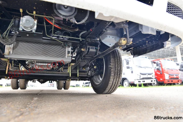 Ouling Jinlika II 2.0L 150hp 4X2(6 wheels) Gasoline 3.37m Semi-panel Van Light Truck Chassis (3) | 86Trucks