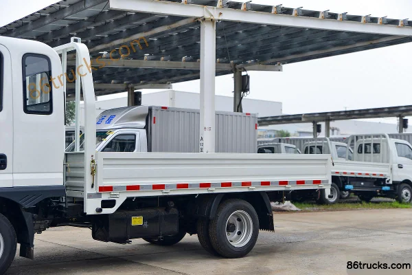 Ouling Jinlika II 2.0L 150hp 4X2(6 wheels) Gasoline 3.37m Semi-panel Van Light Truck Body (1) | 86Trucks
