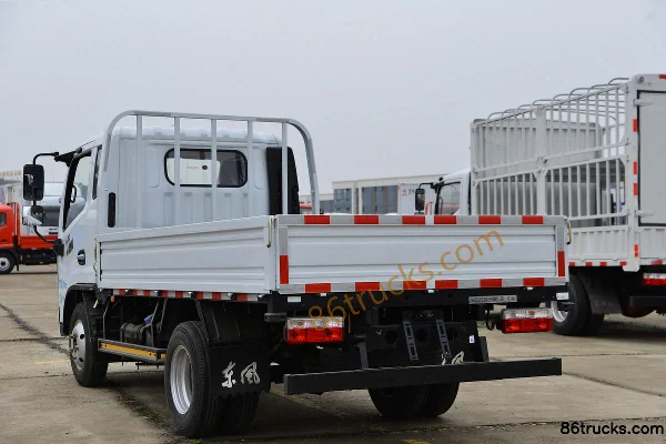 Dongfeng Duolika D5 Ruineng Edition 132 hp 4X2(6 wheels) 3.4m Semi-row Flatbed Light Truck (China VI) Body (3) | 86Trucks