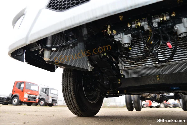 Dongfeng Duolika D5 Ruineng Edition 132 hp 4X2(6 wheels) 3.4m Semi-row Flatbed Light Truck (China VI) Chassis (2) | 86Trucks