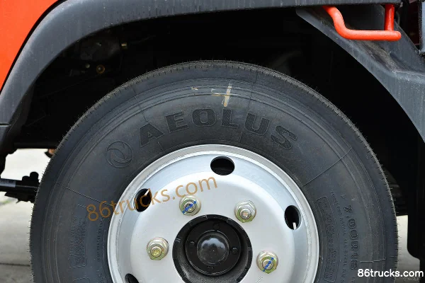 Dongfeng Duolika D6-L Super Power Standard Edition 140hp 4X2(6 wheels) 4.2m Single Row Flatbed Light Truck (Fast Gear 8-speed) Chassis (2)