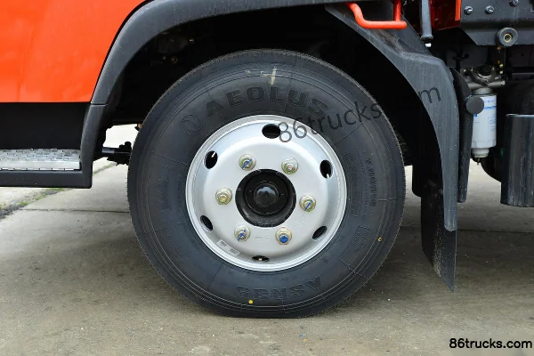 Dongfeng Duolika D6-L Super Power Standard Edition 140hp 4X2(6 wheels) 4.2m Single Row Flatbed Light Truck (Fast Gear 8-speed) Chassis (1)