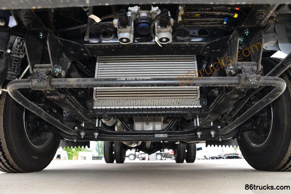 Ouling Jiyun Supreme Edition 150hp 4X2(6 wheels) 4.15m Single Row Van Light Truck (China VI) Chassis (1) | 86Trucks