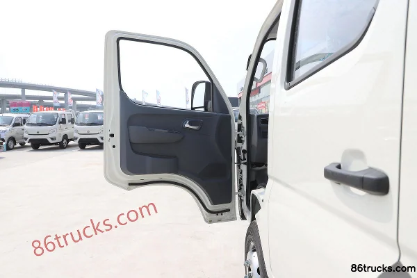 Foton Xiangling M2 Pro Luxury 1.6L 122hp 4X2(6 wheels) Gasoline 2.7m Double-Row Flatbed Mini Truck Cab (1) | 86Trucks