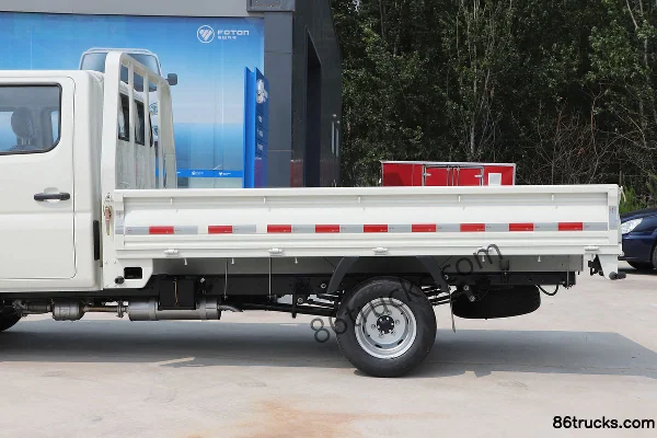 Foton Xiangling M2 Pro Luxury 1.6L 122hp 4X2(6 wheels) Gasoline 2.7m Double-Row Flatbed Mini Truck Body (1) | 86Trucks