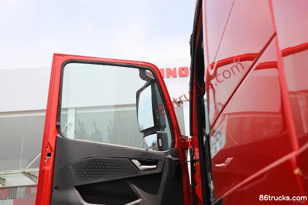 Sinotruk HOWO TH7 Heavy Truck 530hp 6X4(10 wheels) AMT Automatic LNG Tractor Truck (China VI) Cab (2) | 86Trucks