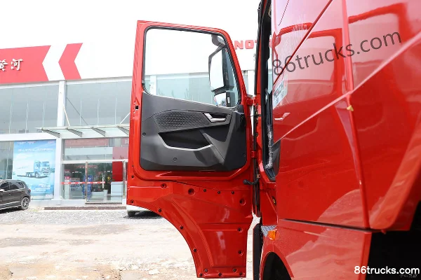 Sinotruk HOWO TH7 Heavy Truck 530hp 6X4(10 wheels) AMT Automatic LNG Tractor Truck (China VI) Cab (1) | 86Trucks