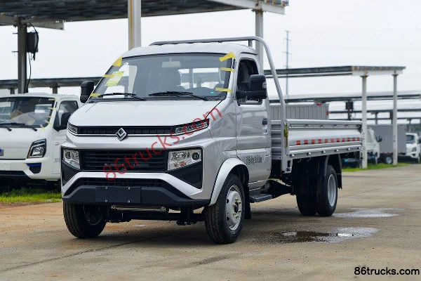Ouling Fengrui F3 1.6L 122hp 4X2(6 wheels) Gasoline 3.4m Single Row Stake Mini Truck (China VI) Exterior (3) | 86Trucks