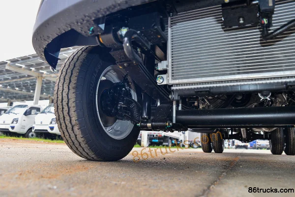 Ouling Fengrui F3 1.6L 122hp 4X2(6 wheels) Gasoline 3.4m Single Row Stake Mini Truck (China VI) Chassis (2) | 86Trucks