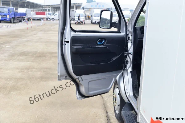 Ouling Fengrui F3 1.6L Platinum Edition 122hp 4X2(6 wheels) Gasoline 3.15m Single Row Van Mini Truck (China VI) Cab (2) | 86Trucks