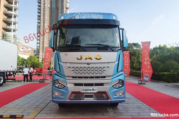 JAC Gallop Xingyao X7 570hp 8X4(12 wheels) 9.4m AMT Automatic Gearbox Stake-side Cargo Truck (China VI) Exterior (2) | 86Trucks