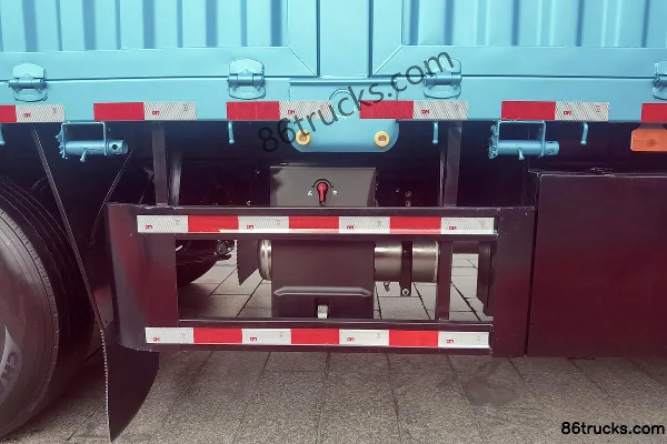 JAC Gallop Xingyao X7 570hp 8X4(12 wheels) 9.4m AMT Automatic Gearbox Stake-side Cargo Truck (China VI) Chassis (3) | 86Trucks