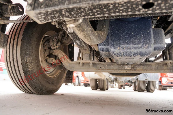 FAW Jiefang Qingdao JH5 camion lourd 460 ch 6X4(10 roues) LNG tracteur routier automatique Châssis (2) | 86Trucks