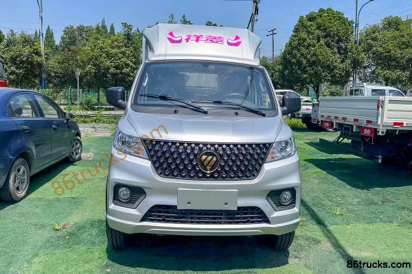 Foton Xiangling V3 1.5L 143 hp 4X2(6 wheels) 3.02m double-row cab stake mini truck (China VI) Exterior (2) | 86Trucks