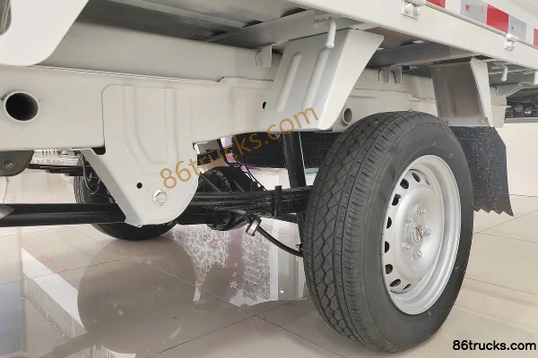 Jinbei Jinka S2 Comfort 1.6L 123 hp 4X2(6 wheels) Gasoline 2.51m double-row flatbed micro truck Chassis (2) | 86Trucks