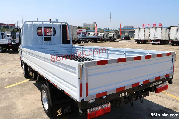 Dongfeng Kaipute K5 150hp 4X2(6 wheels) 4.02m single-row flatbed light truck Body (3) | 86Trucks
