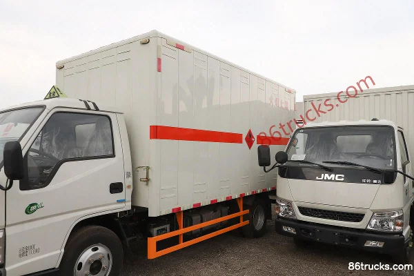 JMC Shunda Narrow Body 122hp 4X2(6 wheels) 4.21m Flammable Gas Van Truck (1) | 86Trucks