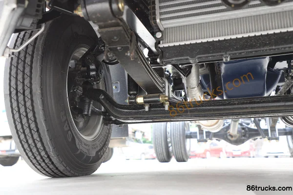 SHACMAN Light Truck Delong K1 170 hp 4X2(6 wheels) 4.18m Single Row Van Light Truck Chassis (2) | 86Trucks