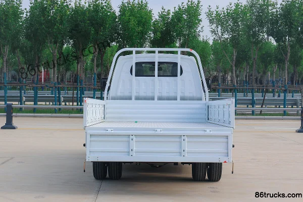 Leichi Small Truck 4.2T 3.5m single-row pure electric flatbed small truck 55.7kWh 4X2(6 wheels) Chassis (2) | 86Trucks