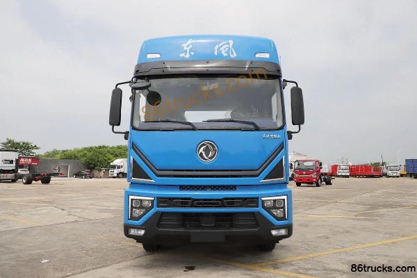 Dongfeng Duolika D12 Value Edition 260hp 4X2(6 wheels) 9.85m Wing Van Cargo Truck Exterior (2) | 86Trucks