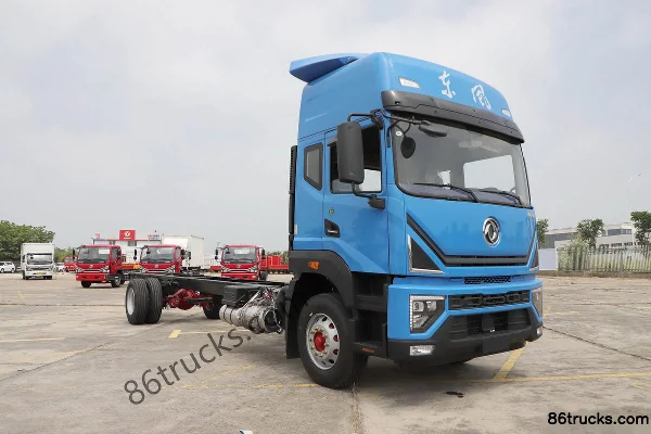 Dongfeng Duolika D12 Value Edition 260hp 4X2(6 wheels) 9.85m Wing Van Cargo Truck Exterior