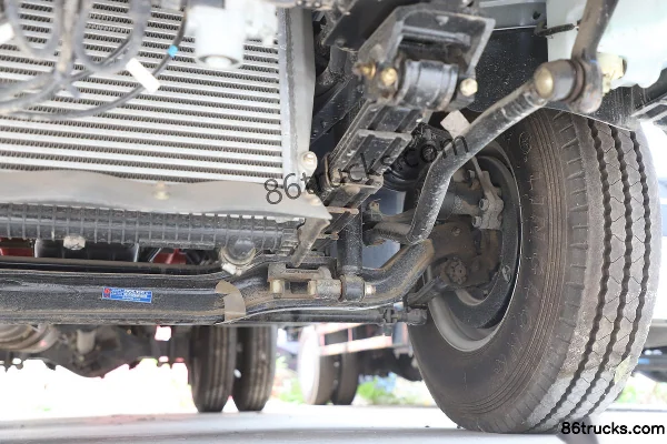 Dongfeng Captain K6-S Zhiyue Edition 120 hp 4X2(6 wheels) 4.23m single-row cage light truck Chassis (3) | 86Trucks