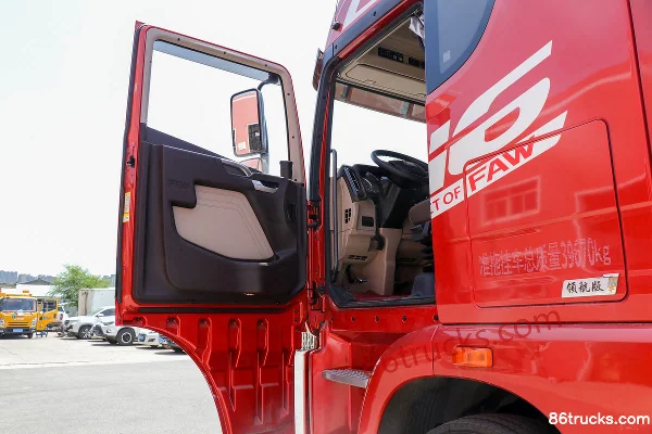 FAW Jiefang Qingdao JH6 Heavy Truck Pilot Edition Four-Season Version 530hp 6X4(10 wheels) LNG tractor truck Cab (1) | 86Trucks