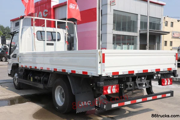 JAC Junling E5 1.8L 130 hp 4X2(6 wheels) Gasoline 3.37m semi-sleeper cab flatbed truck (China VI) Body (3) | 86Trucks