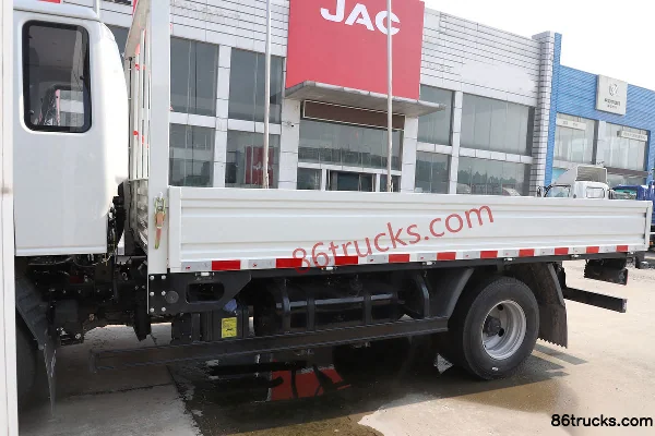 JAC Junling E5 1.8L 130 hp 4X2(6 wheels) Gasoline 3.37m semi-sleeper cab flatbed truck (China VI) Body (1) | 86Trucks