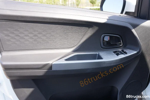Ankai New Changan Ruixing M60 116hp 1.5L gasoline 2-seat panel van (China VI) Cab (2) | 86Trucks