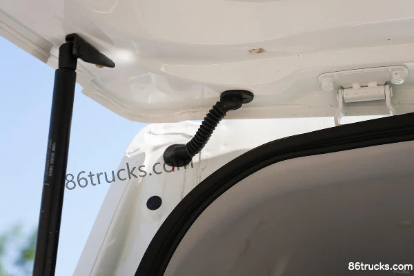Ankai New Changan Ruixing M60 116hp 1.5L gasoline 2-seat panel van (China VI) Cargo Box (3) | 86Trucks