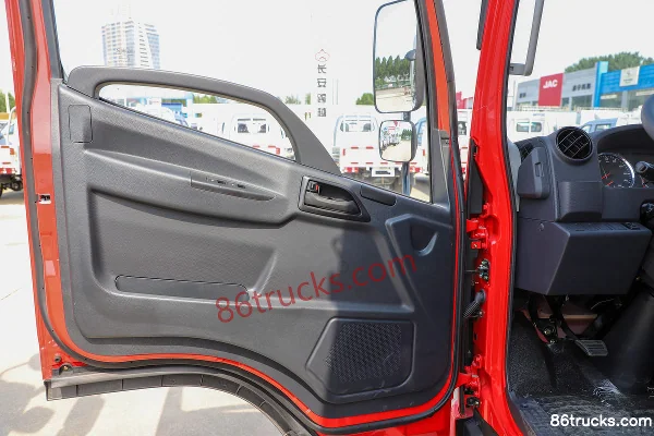 FAW Jiefang Hu VN 120hp 4X2(6 wheels) 4.16m single-row stake truck (China VI) Cab (2) | 86Trucks
