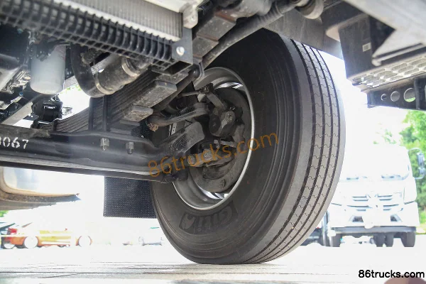 Foton Aoling Big Hornet MINI Edition 170hp 4X2(6 wheels) 5.15m Single-row Flatbed Cargo Truck Chassis (3) | 86Trucks