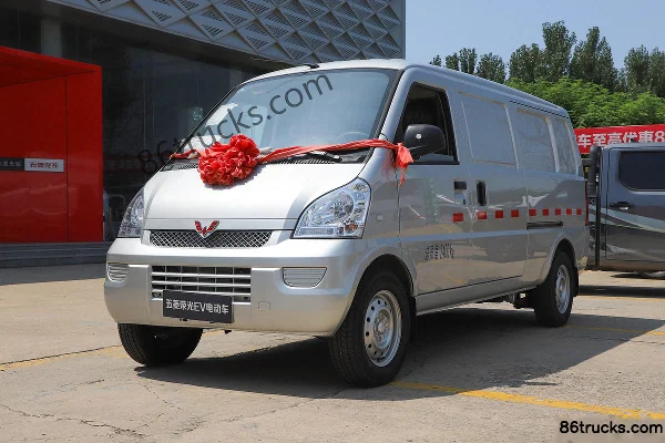 Wuling Rongguang EV Basic Type 2.4T 2-Seat 4.49m Pure Electric Enclosed Van Exterior (3) | 86Trucks
