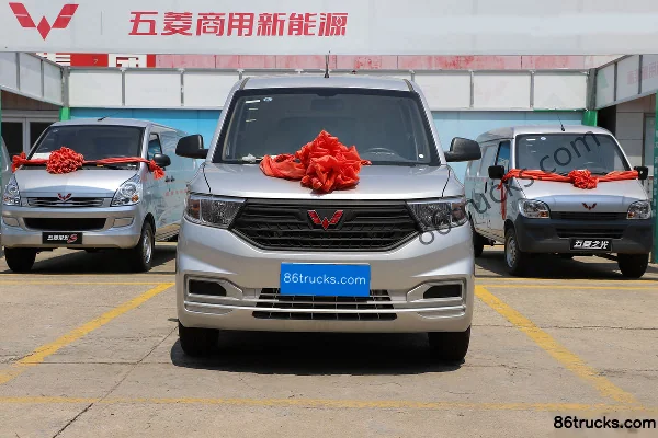 Wuling Hongguang V 2022 Jinqu Edition 99 hp 1.5L Gasoline 2-Seat Panel Van (China VI) Exterior (2) | 86Trucks