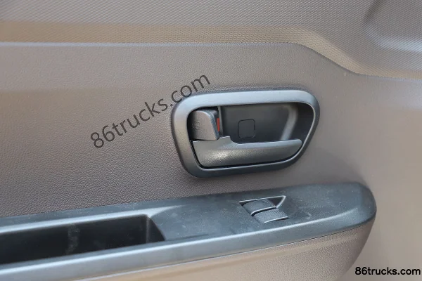 Wuling Hongguang V 2022 Jinqu Edition 99 hp 1.5L Gasoline 2-Seat Panel Van (China VI) Cab (3) | 86Trucks