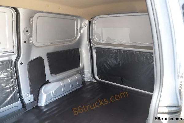Wuling Hongguang V 2022 Jinqu Edition 99 hp 1.5L Gasoline 2-Seat Panel Van (China VI) Cargo Box (3) | 86Trucks
