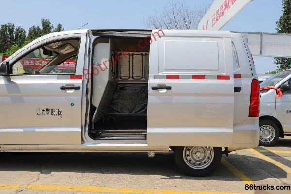 Wuling Hongguang V 2022 Jinqu Edition 99 hp 1.5L Gasoline 2-Seat Panel Van (China VI) Cargo Box (2) | 86Trucks