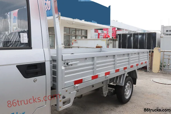 Kairui Youjin T50 1,5 L 116 ch 4X2(6 roues) essence 3,2 m micro-camion à plateaux avec cabine simple Carrosserie (1) | 86Trucks