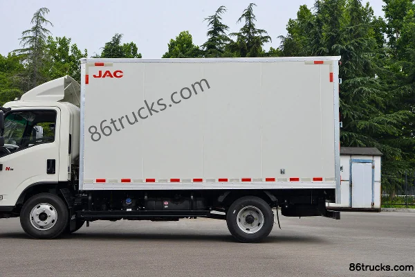 JAC Yunduoduo N6 140 hp 4X2(6 wheels) 4.15m single-row van truck (6-speed) Body (2) | 86Trucks