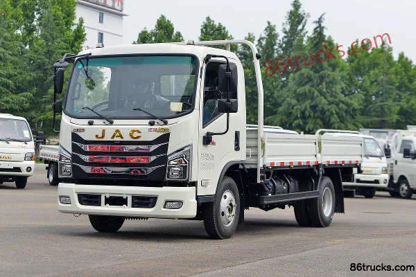 JAC Yunduoduo N6 Comfort Edition 160 hp 4X2(6 wheels) 4.18m single-row flatbed light truck (China VI) Exterior (3) | 86Trucks